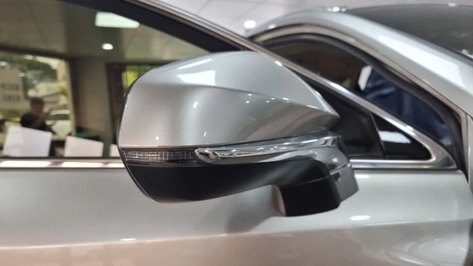 Lexus NX 300hのAndroid Auto・CarPlay取付事例 施工写真 4-1