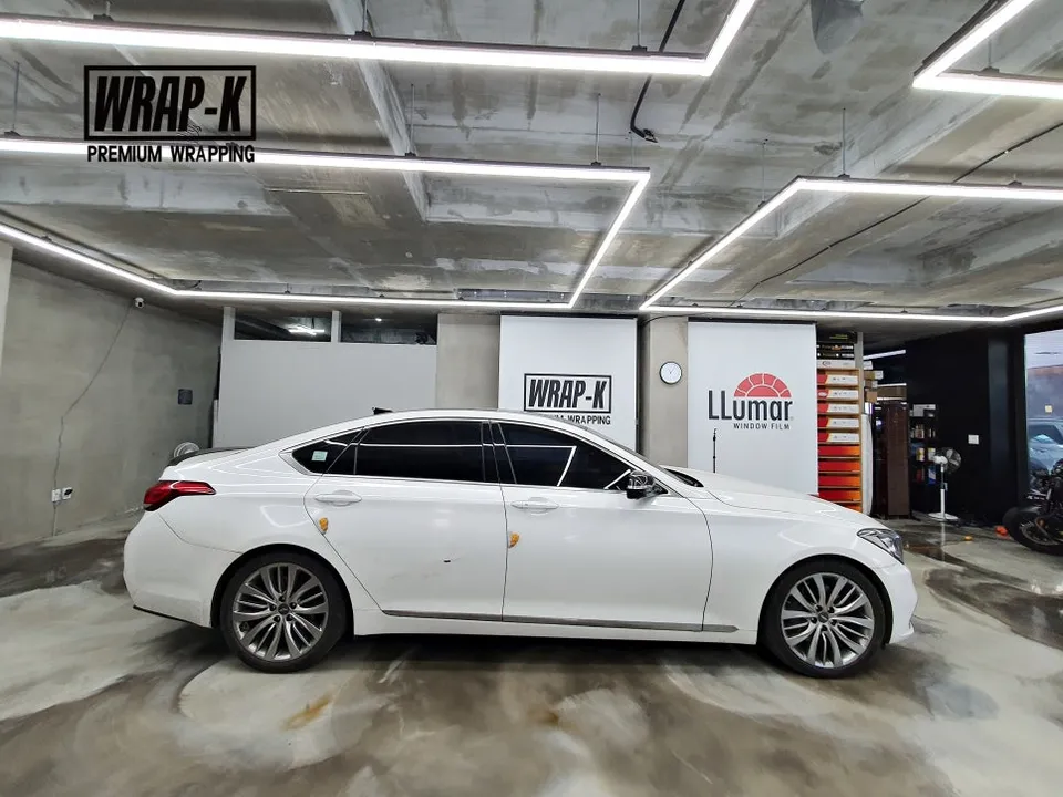 Genesis G80のカーラッピング事例｜費用目安と仕上がり 施工写真 2-2