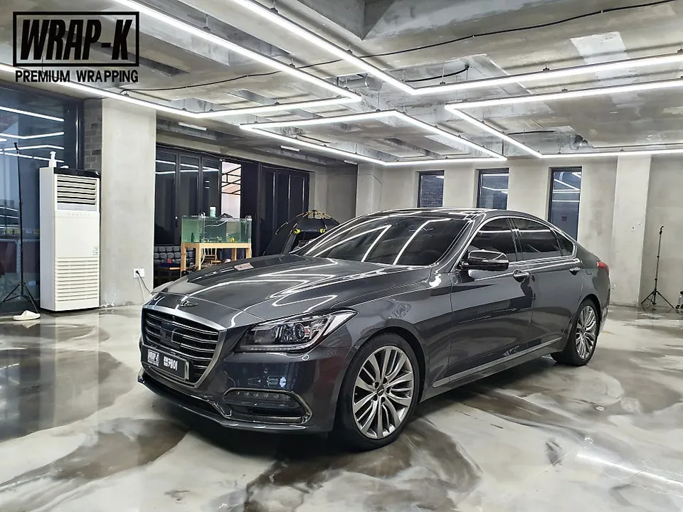 Genesis G80のカーラッピング事例｜費用目安と仕上がり 施工写真 3-3