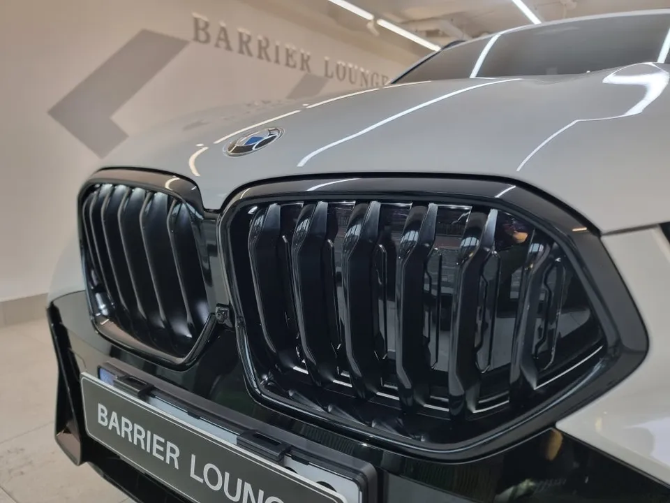 BMW X6のPPF施工事例|費用目安と仕上がり 施工写真 3-2