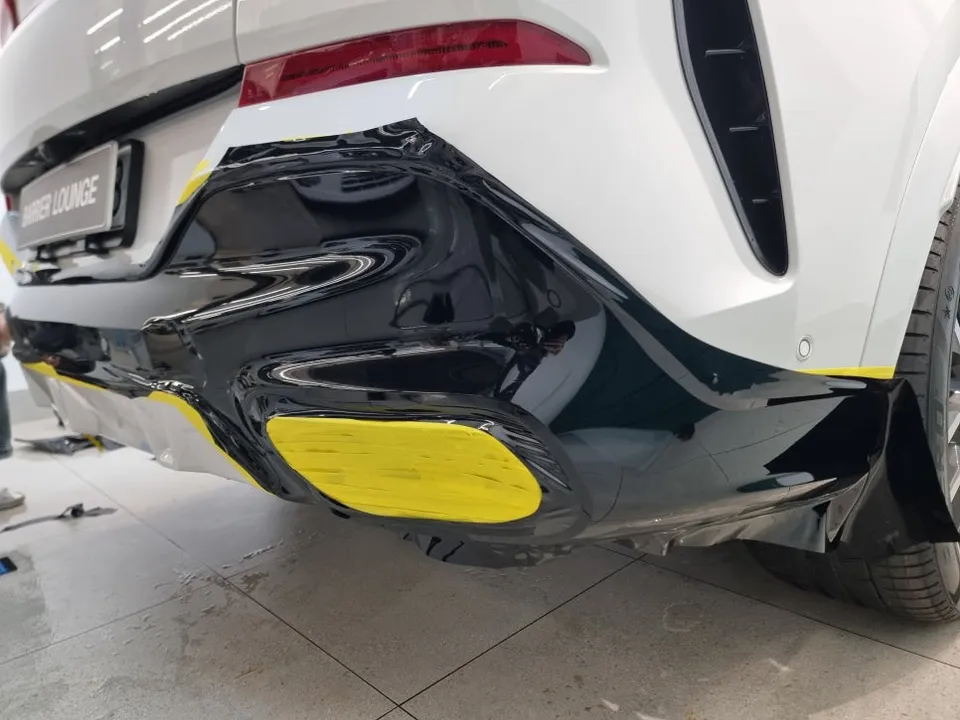 BMW X6のPPF施工事例|費用目安と仕上がり 施工写真 2-3