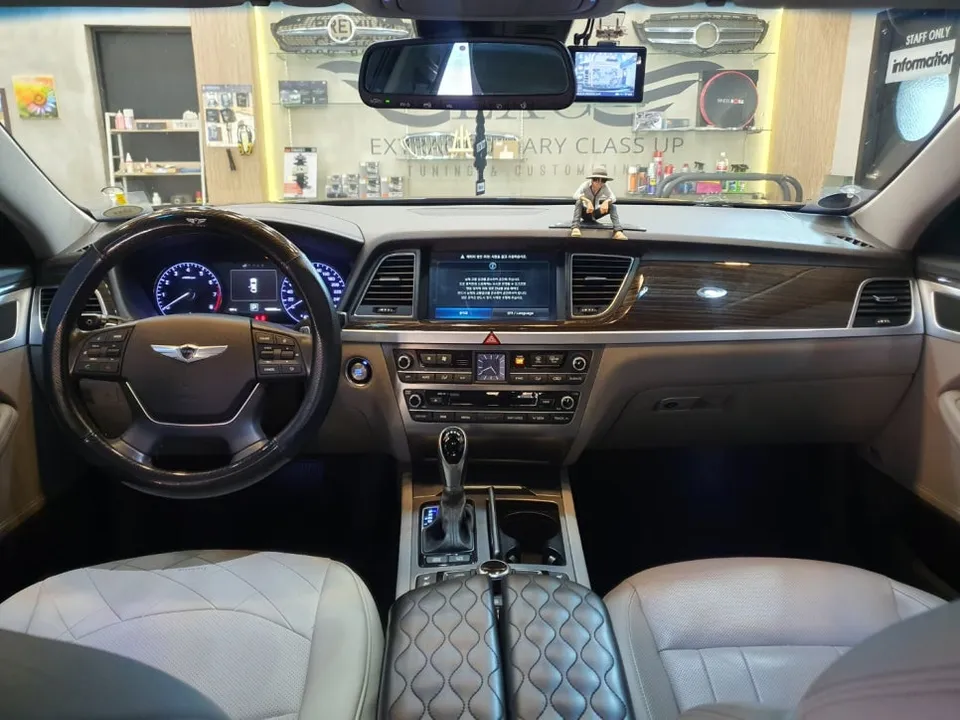 Genesis G80 ambient lighting - Genesis G80 Ambient Lighting Review: Interior LED Upgrade Cost photo 4