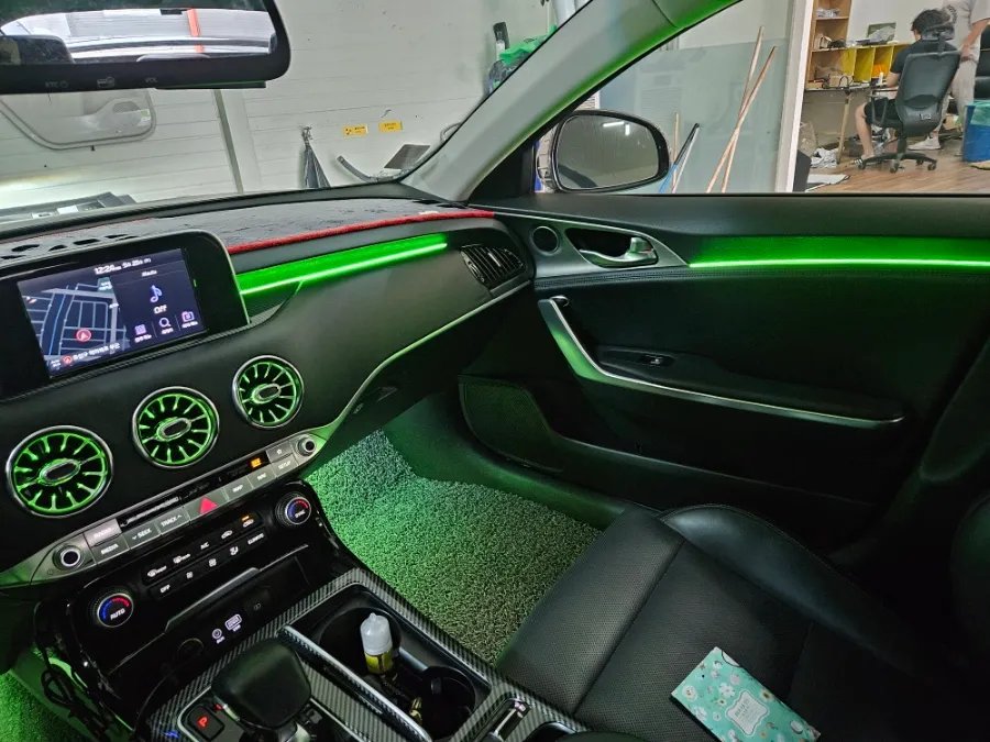 Kia Stinger ambient lighting - Kia Stinger Ambient Lighting Review — Enhanced Interior Mood photo 6