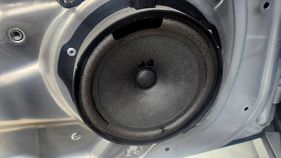 Mercedes-Benz E-Class W212 car audio - Mercedes-Benz E-Class W212 Car Audio Upgrade Review photo 4