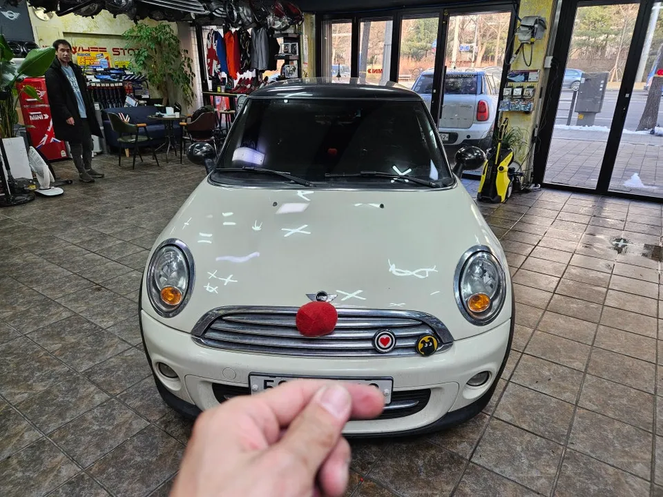 BMW MINI Cooper ambient lighting installation result