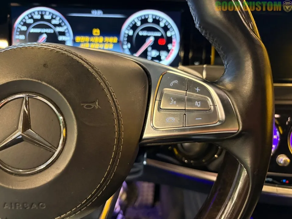 Mercedes-Benz E300 steering wheel - Mercedes-Benz E300 Custom Steering Wheel Review — Enhanced Grip photo 5