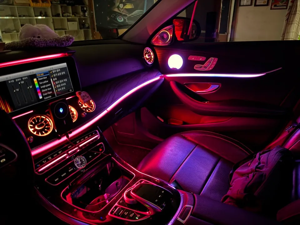 Mercedes-Benz E-Class W213 ambient lighting - Mercedes-Benz E-Class W213 Ambient Lighting Review photo 4