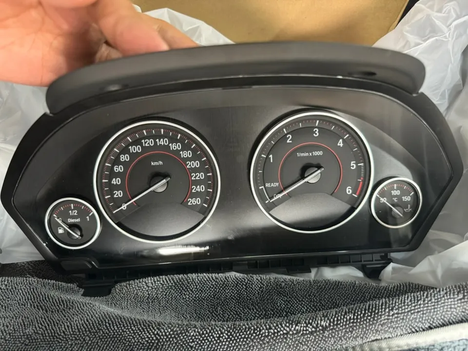 BMW 4 Series ambient lighting installation result