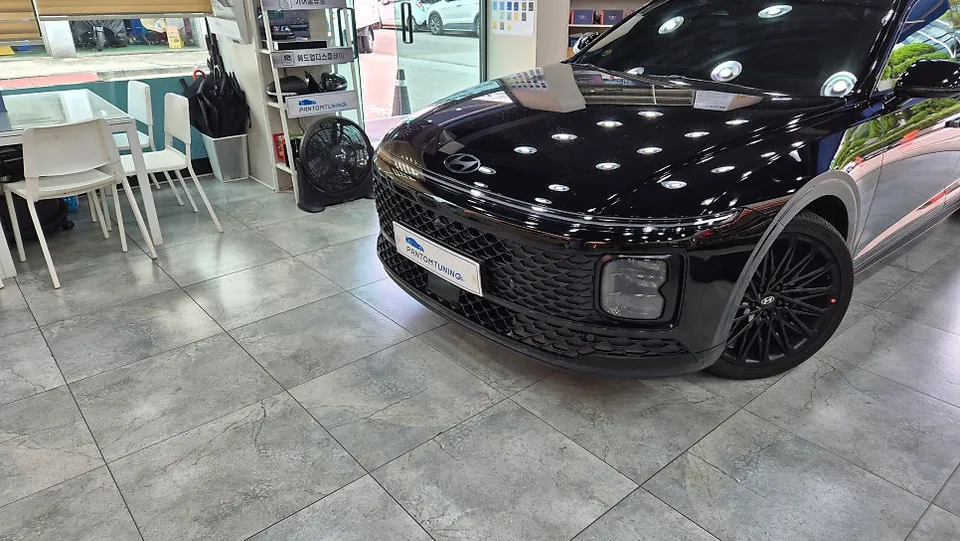 Hyundai Grandeur GN7のカーラッピング事例｜費用目安・仕上がり 施工写真 2-2