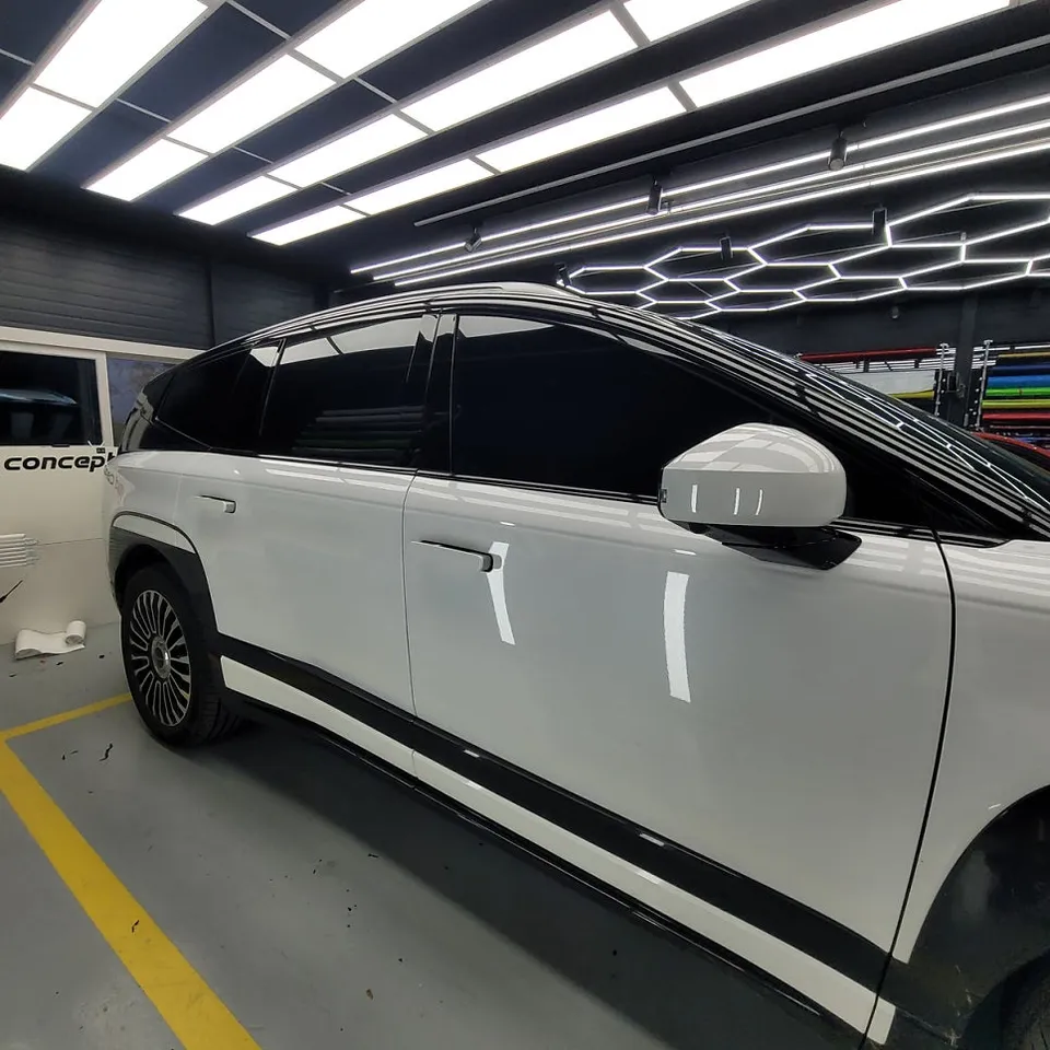 Hyundai IONIQ 9 Vinyl Wrap Review: Two-Tone & Chrome Delete After