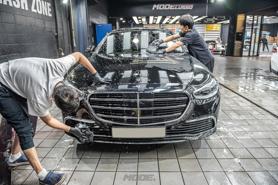 Mercedes-Benz S-Class W222のガラスコーティング事例 施工写真 2-2