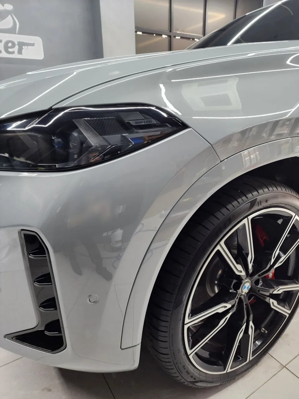 BMW X6のPPF施工事例|費用目安・仕上がり 施工写真 3-1