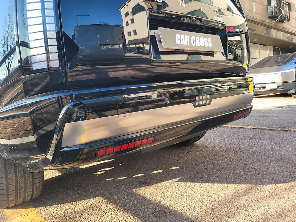 Hyundai IONIQ 9 vinyl wrap - Hyundai IONIQ 9 Chrome Delete Wrap Review photo 6