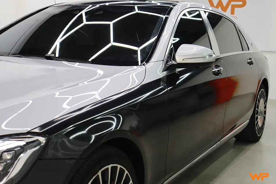 Mercedes-Benz S-Class W222 vinyl wrap - Mercedes-Benz S-Class W222 Vinyl Wrap Review: High-Gloss Black photo 4