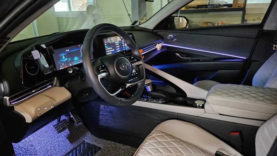 Hyundai Elantra CN7 ambient lighting - Hyundai Elantra CN7 Ambient Lighting Review: Cost & Results photo 4