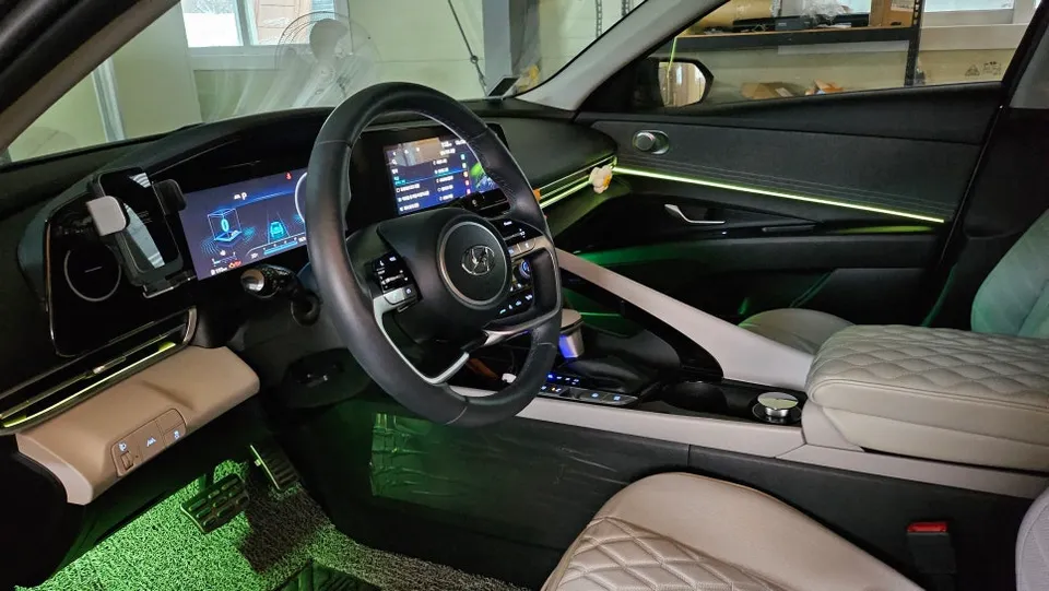Hyundai Elantra CN7 ambient lighting - Hyundai Elantra CN7 Ambient Lighting Review: Cost & Results photo 5