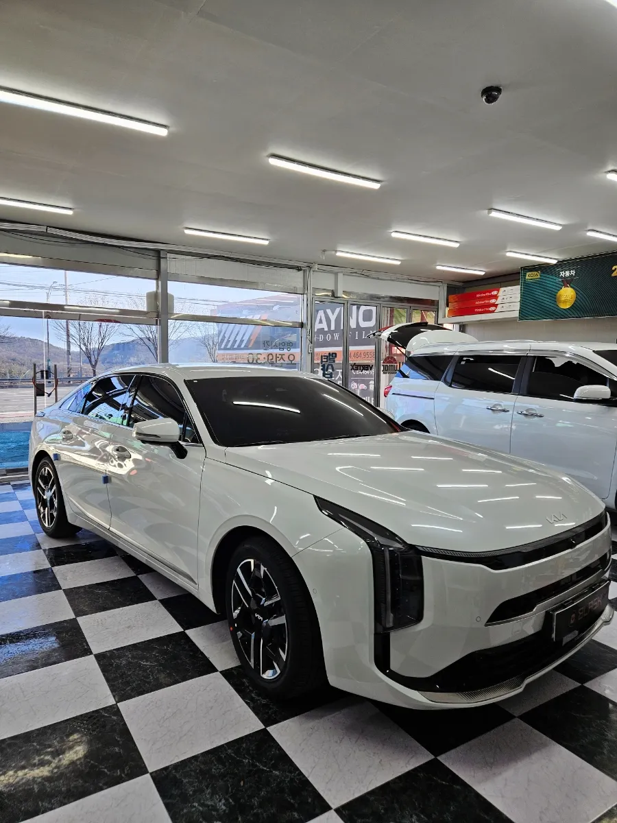 Kia K8のカーフィルム施工事例|費用目安と仕上がり 施工写真 1-2