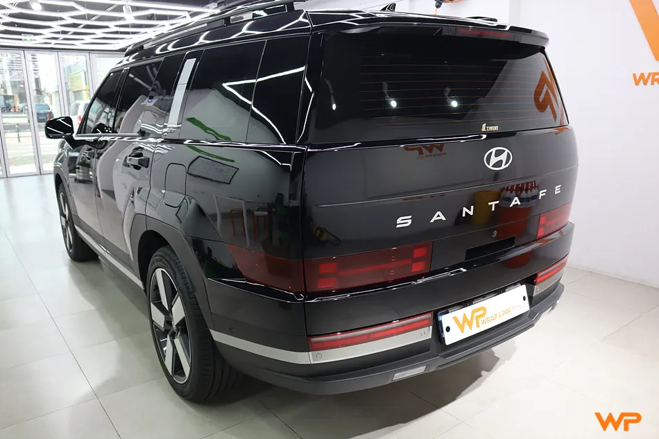 Hyundai Santa Fe MX5のカーラッピング事例 施工写真 2-2