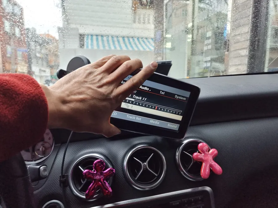 Mercedes-Benz A-Class car audio - Mercedes-Benz A-Class Car Audio Upgrade Review photo 4