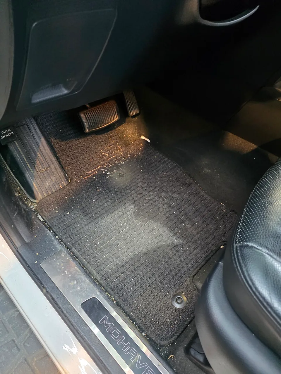 Kia Mohave interior detailing - Kia Mohave Interior Detailing Review — Spotless Deep Clean photo 5