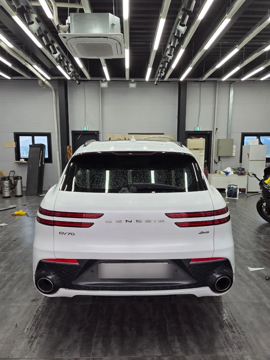 Genesis GV70のカーラッピング事例 施工写真 5