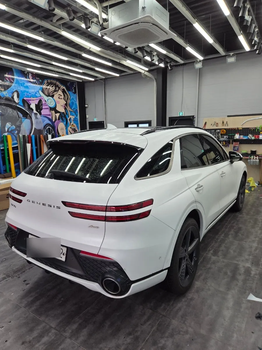 Genesis GV70のカーラッピング事例 施工写真 6