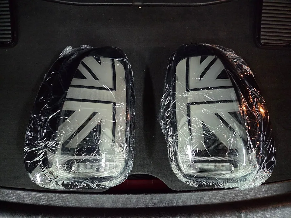 MINI Countryman R60 lighting upgrade - MINI Countryman R60 Union Jack Tail Light Upgrade Review photo 3