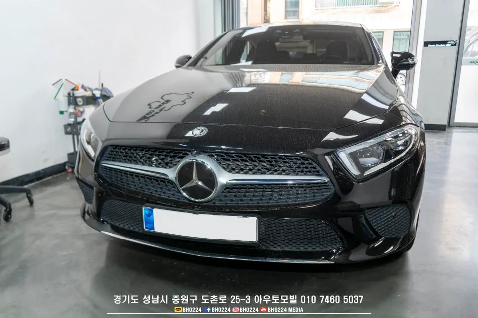 Mercedes-Benz CLS C257 vinyl wrap - Mercedes-Benz CLS C257 Vinyl Wrap Review: Cost & Results photo 4