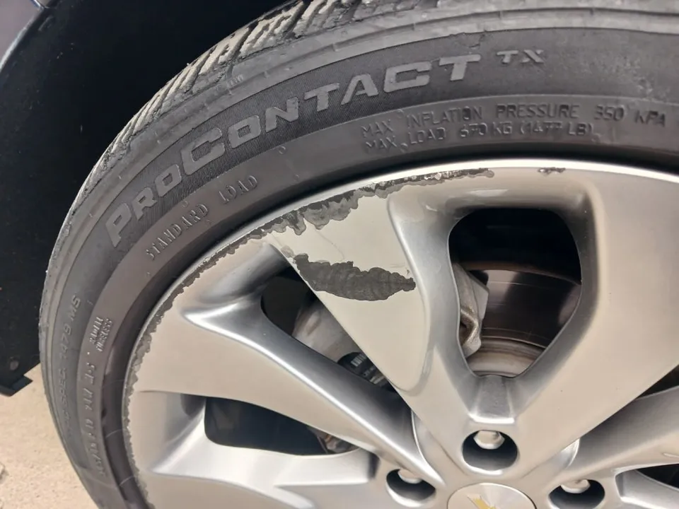 BMWのホイールリペア・塗装事例 施工写真 1-2