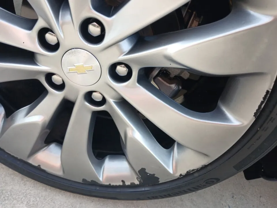 BMWのホイールリペア・塗装事例 施工写真 4-2