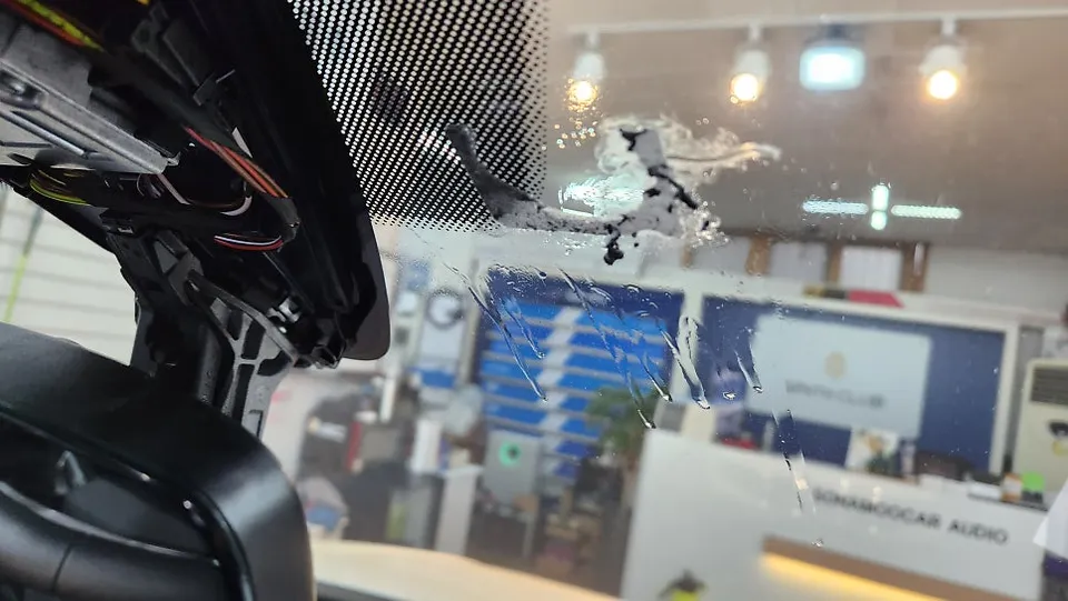 Volkswagen Tiguan dash cam - Volkswagen Tiguan Dash Cam Installation Review photo 5