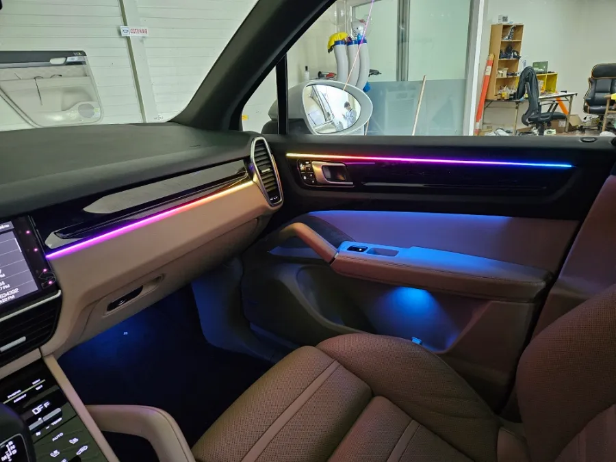 Porsche Cayenne ambient lighting - Porsche Cayenne Ambient Lighting Installation Review photo 3