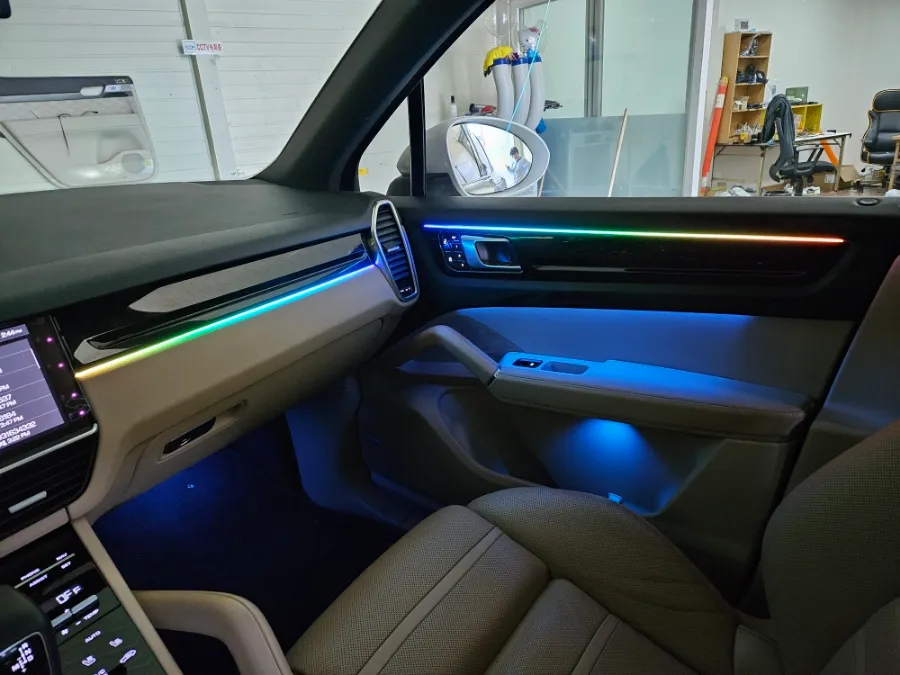 Porsche Cayenne ambient lighting - Porsche Cayenne Ambient Lighting Installation Review photo 4