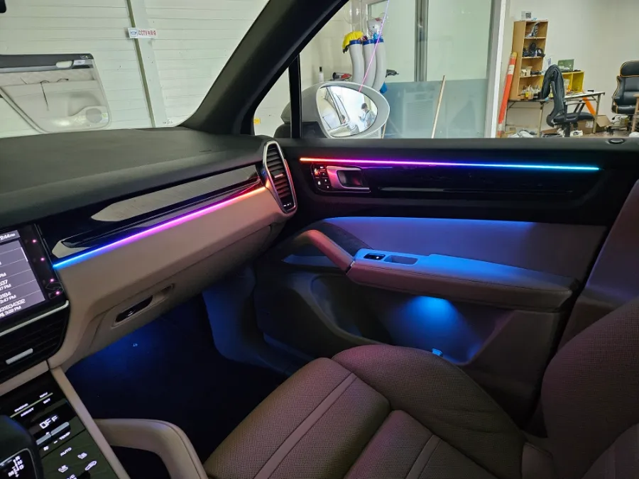 Porsche Cayenne ambient lighting - Porsche Cayenne Ambient Lighting Installation Review photo 5