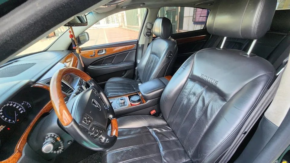 Hyundai Equus interior customization - Hyundai Equus Interior Customization Installation Review — Cost photo 3