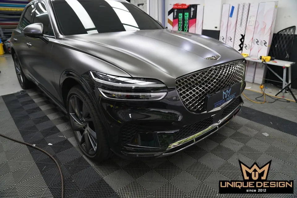 Genesis GV70のカーラッピング事例｜費用目安・仕上がり 施工写真 2-1