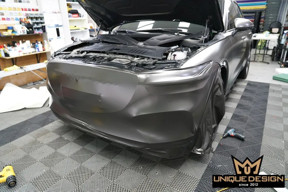 Genesis GV70のカーラッピング事例｜費用目安・仕上がり 施工写真 1-2