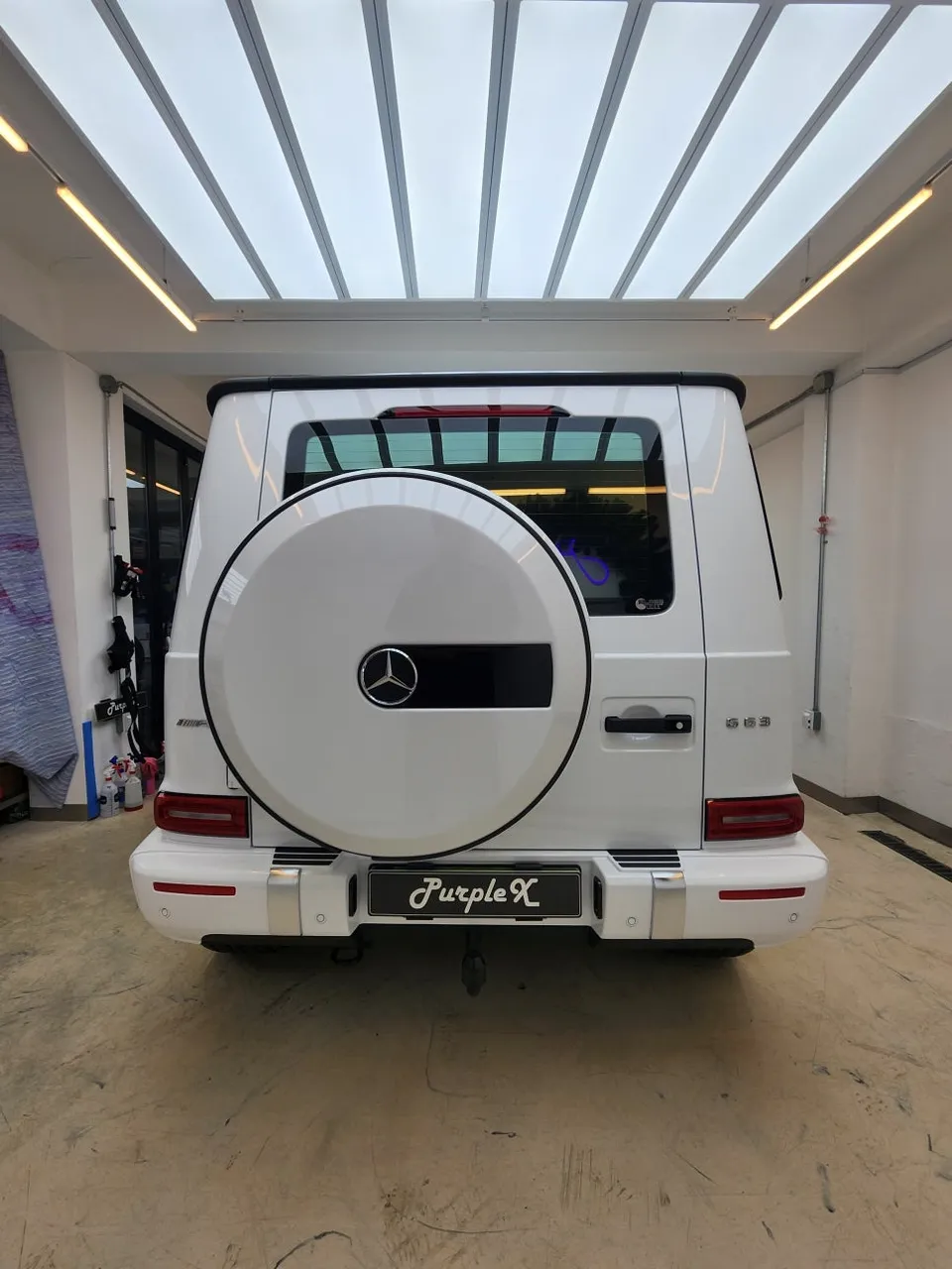 Mercedes-Benz G63 AMGのカーラッピング事例|費用目安・仕上がり 施工写真 2-1