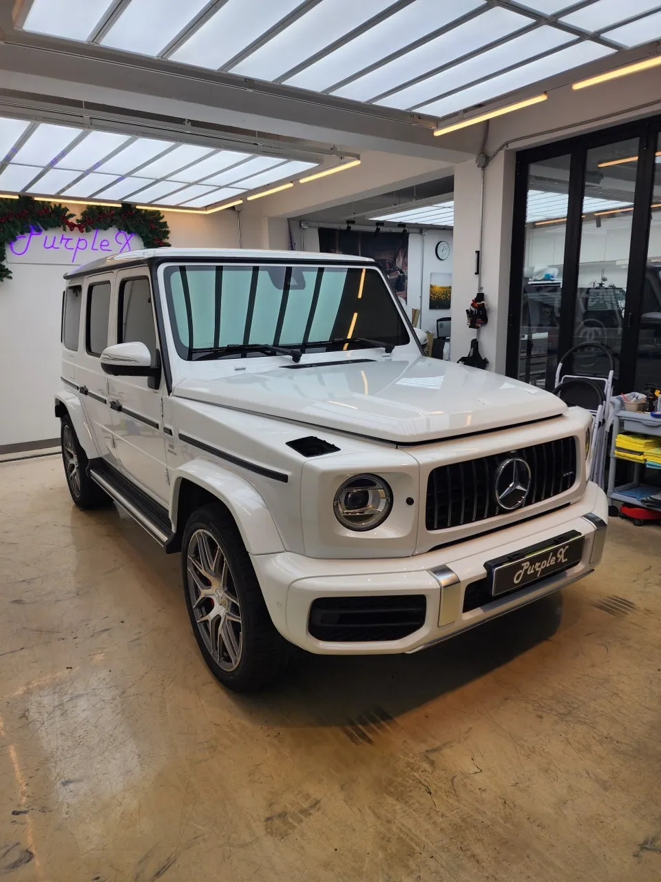 Mercedes-Benz G63 AMGのカーラッピング事例|費用目安・仕上がり 施工写真 3-1