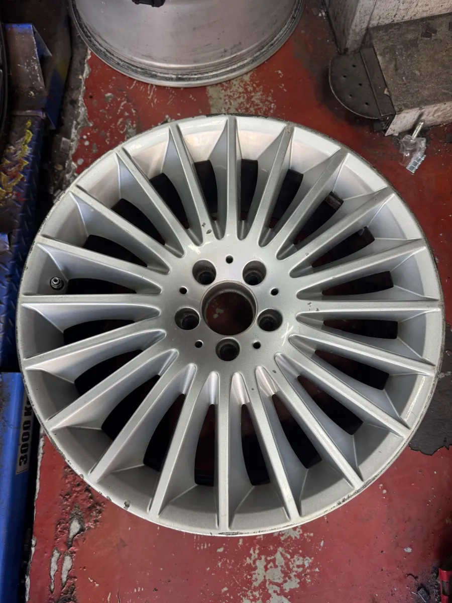 Mercedes-Benz S-Class wheel repair - Mercedes-Benz S-Class Wheel Repair Review - Perfect Silver Finish photo 4