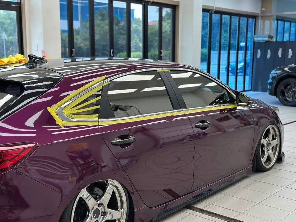 Kia K3 GTのカーラッピング事例|費用目安・仕上がり 施工写真 3-2