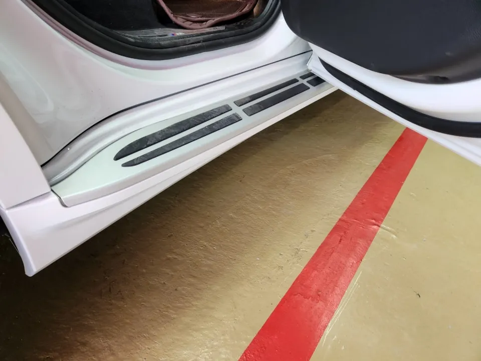 BMW X7 body kit - BMW X7 Electric Side Steps Review — Reduced Height photo 5