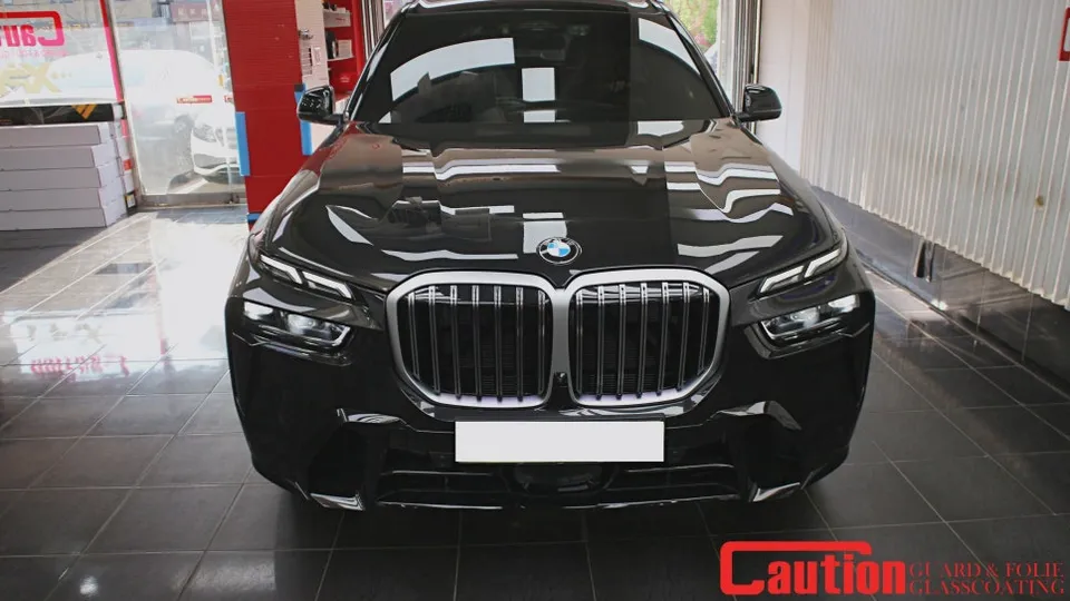 BMW X7 vinyl wrap installation result