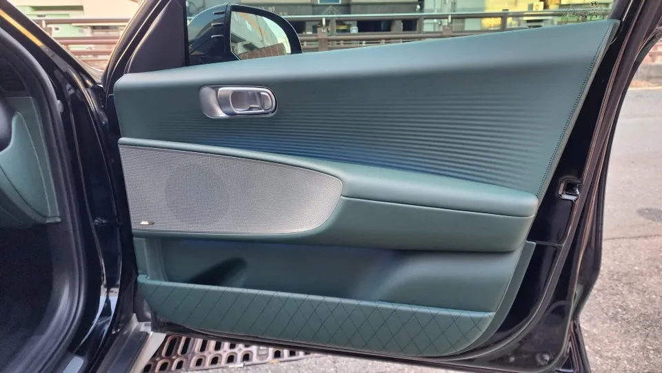 Hyundai IONIQ 6 interior customization - Hyundai IONIQ 6 Interior Customization Review photo 6