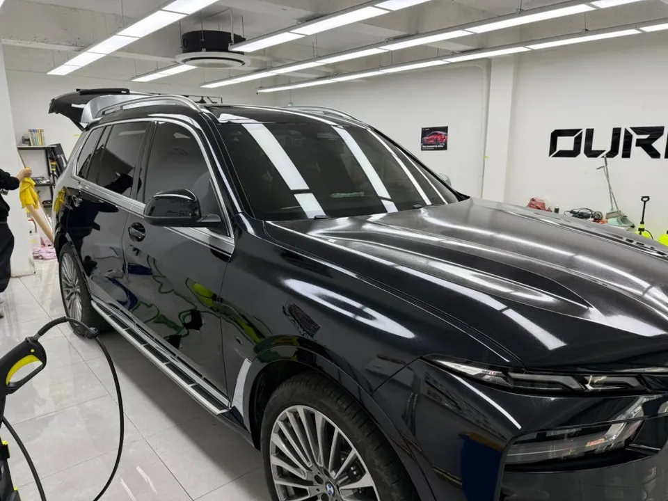BMW X7のカーラッピング事例|費用目安・仕上がり 施工写真 1-2