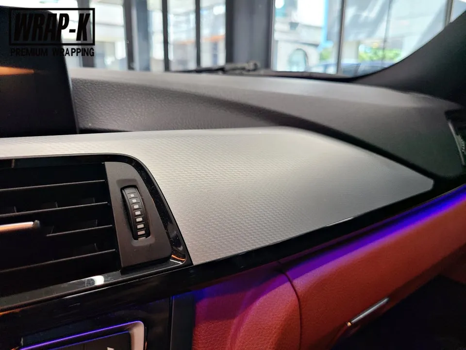 BMW 4 Seriesのカーラッピング事例|実例と費用目安 施工写真 2-2