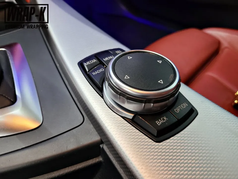 BMW 4 Seriesのカーラッピング事例|実例と費用目安 施工写真 2-3