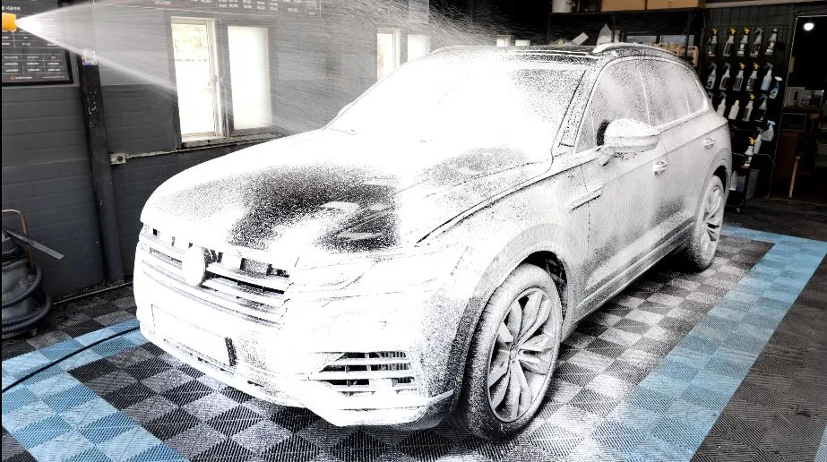Volkswagen Touaregのガラスコーティング事例|費用目安・仕上がり 施工写真 1-1