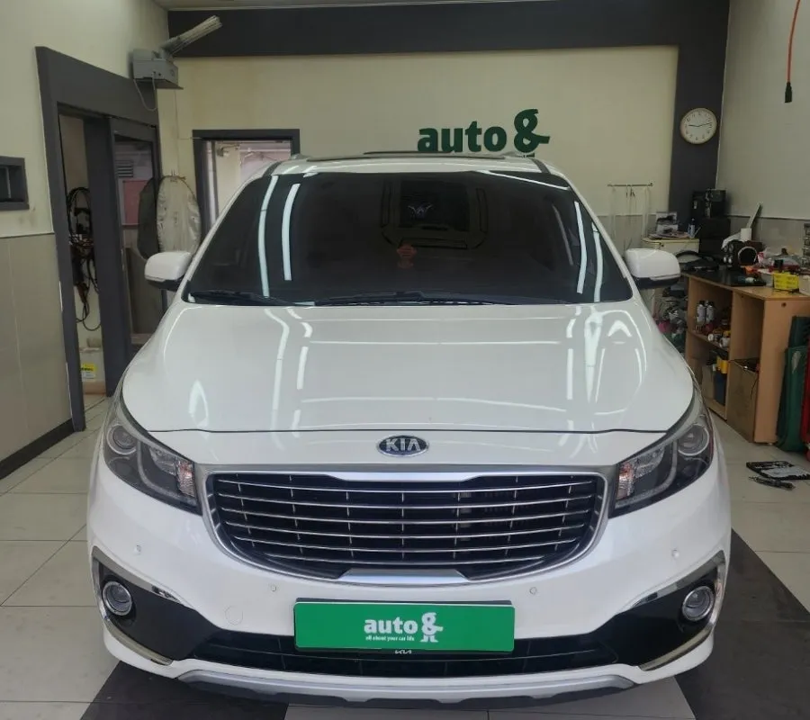 Kia Carnival KA4 Ambient Lighting Review: Cost & Results Before