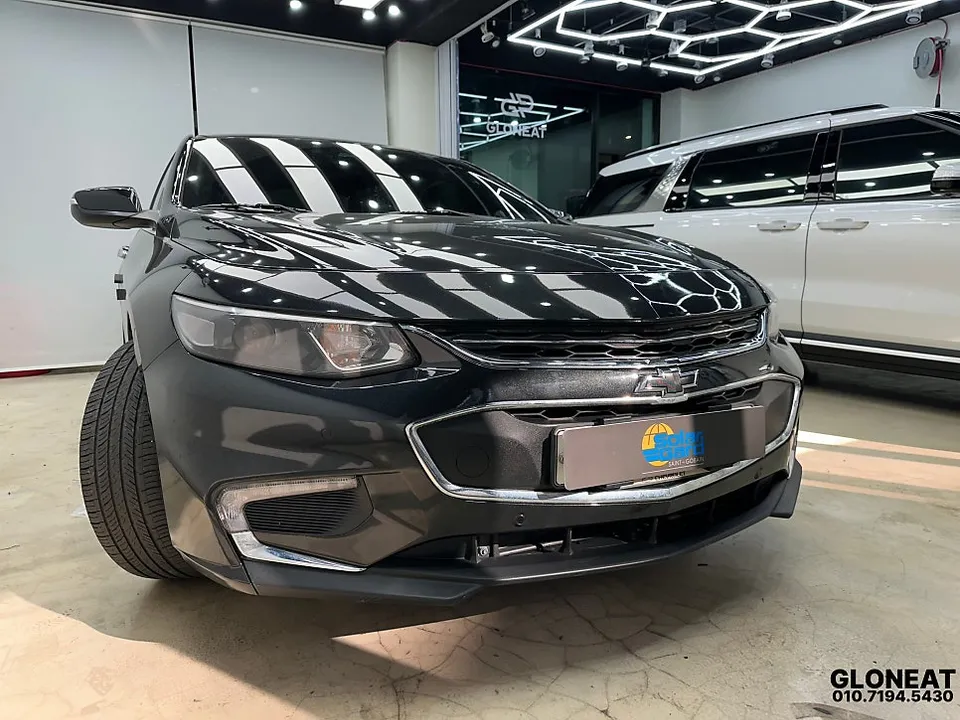 Chevrolet Malibuのカーラッピング事例 施工写真 3-2